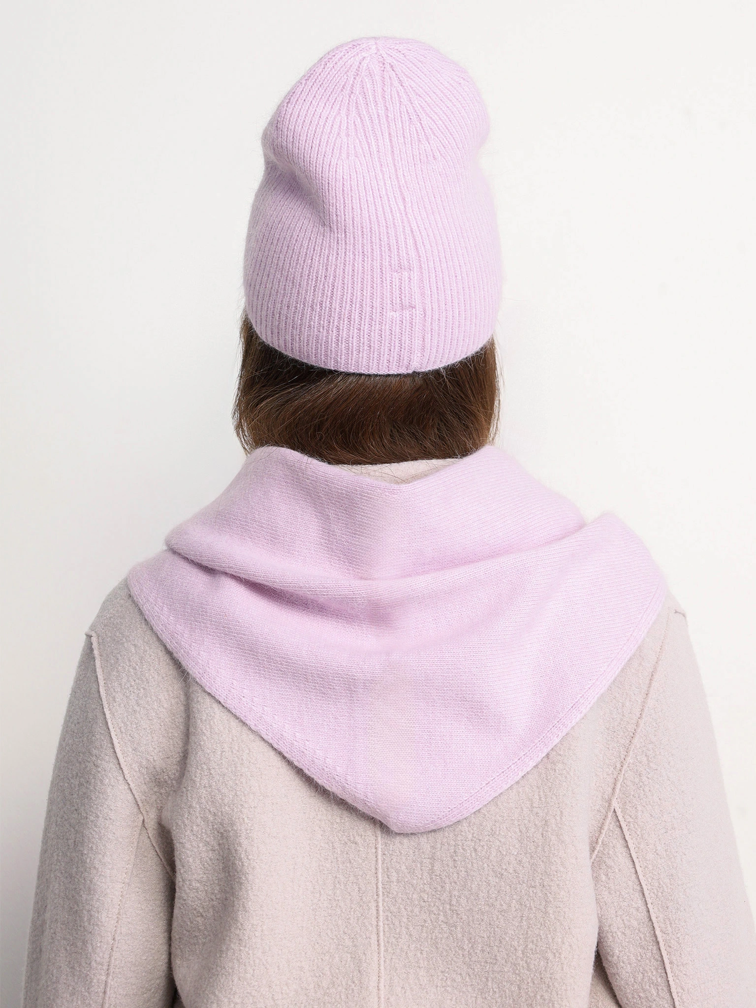 Шарф-косынка с декоративной нашивкой в ассортименте